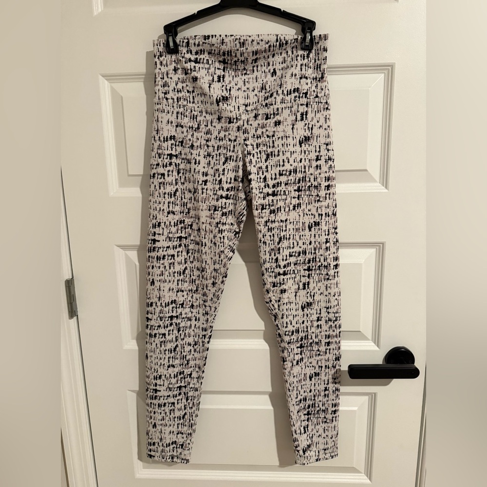 DYI Define Your Inspiration Black White Purple Leggings – Size Large